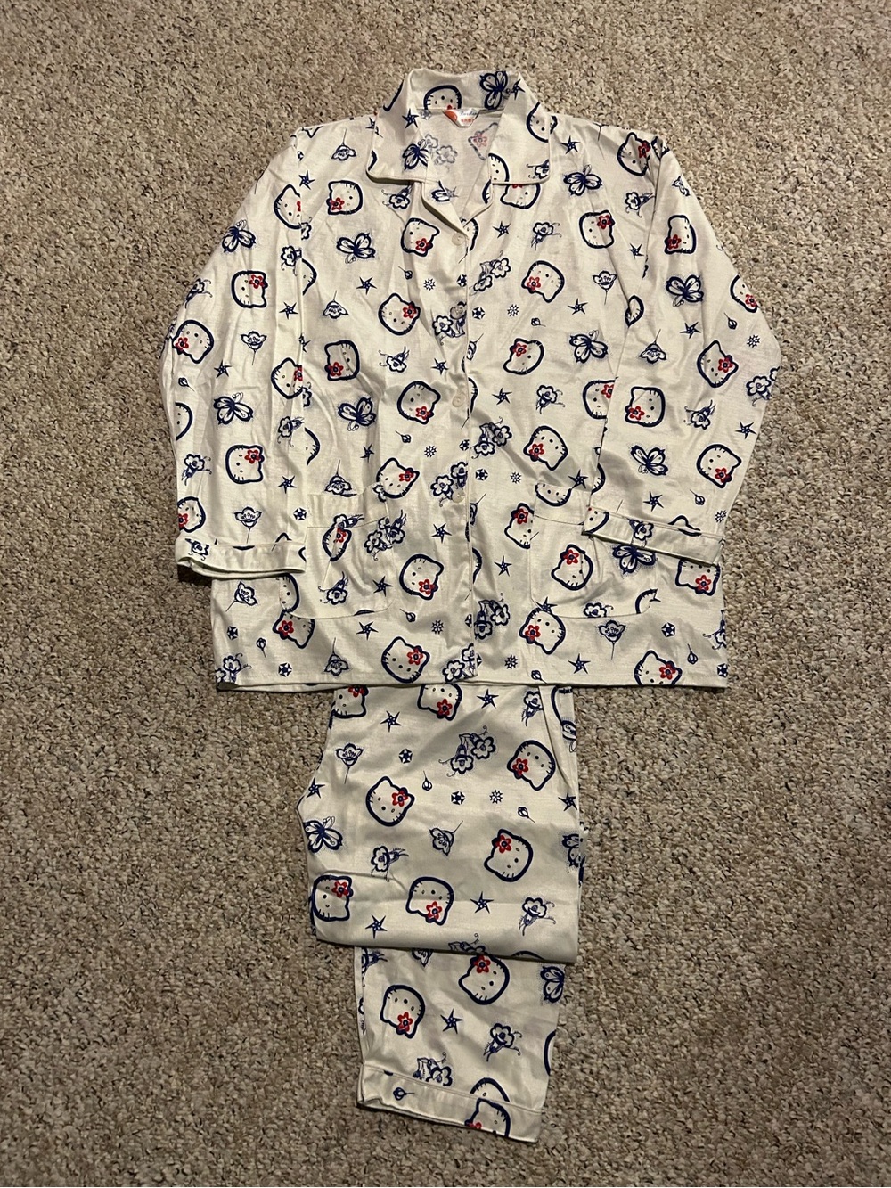 Hello Kitty Women’s Pajamas NWOT